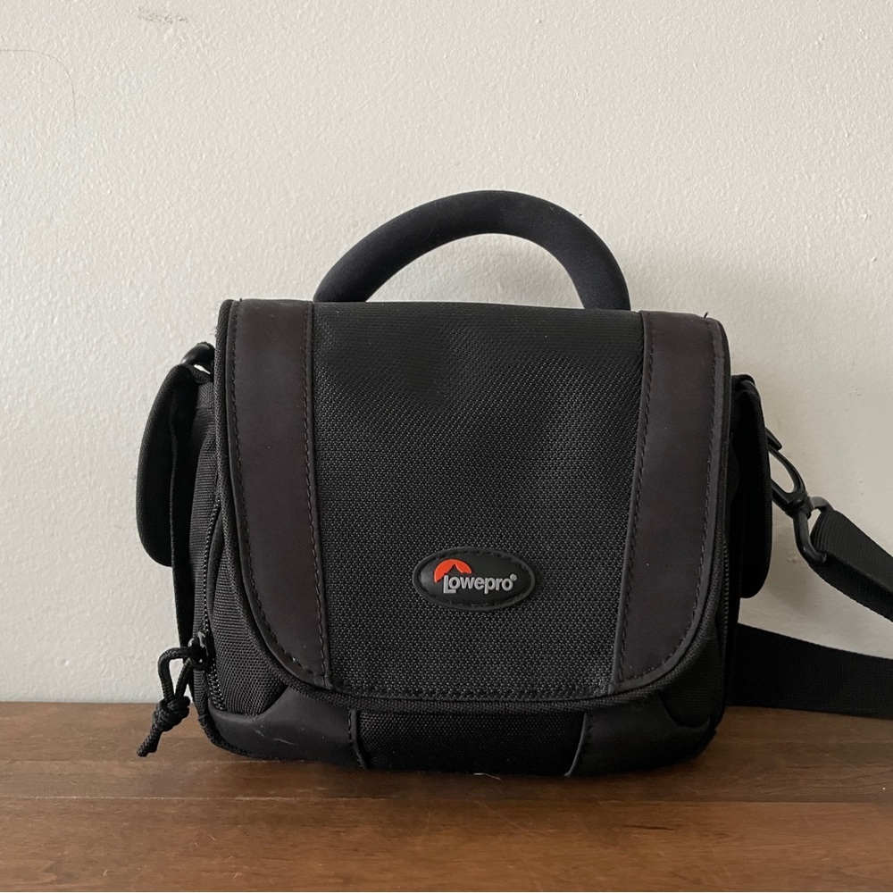 Lowepro Black Lightweight Shoulder Sling Camera Bag